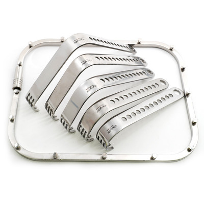 Retractor